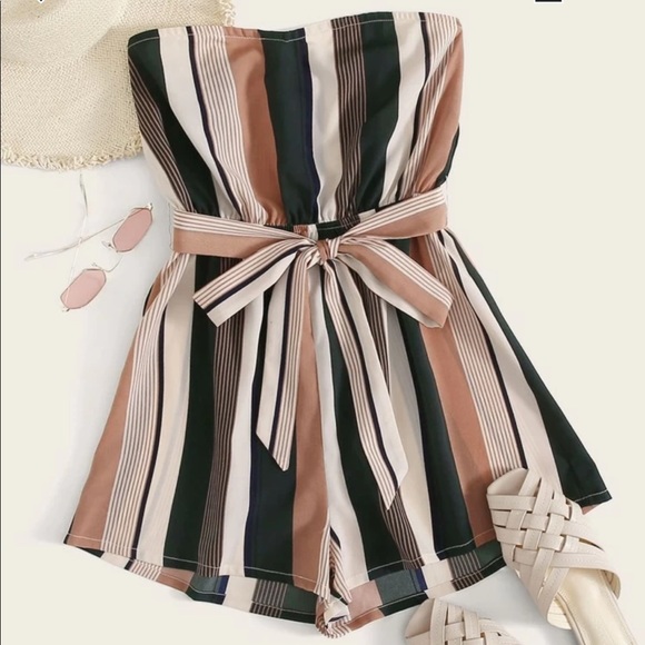 Shein multicolored romper! Size M. - Picture 2 of 2